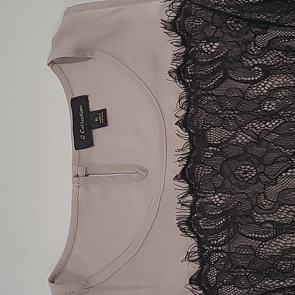 Item #31 XL Black Lace Top - Picture 2 of 4